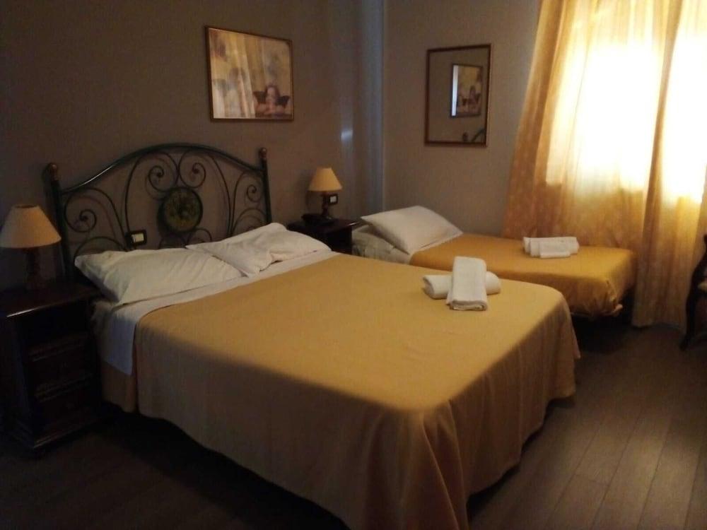 Hotel Villa Esperia Palermo Buitenkant foto