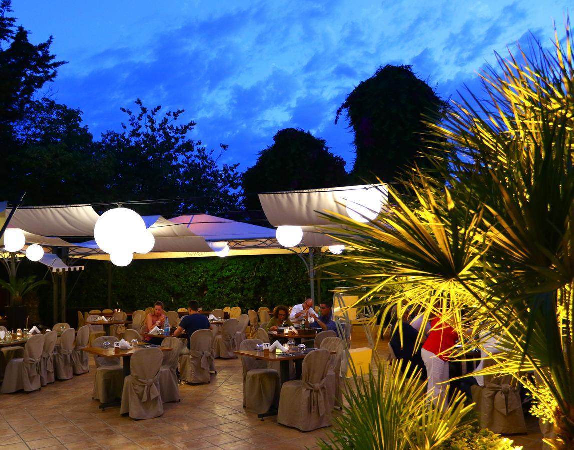 Hotel Villa Esperia Palermo Buitenkant foto